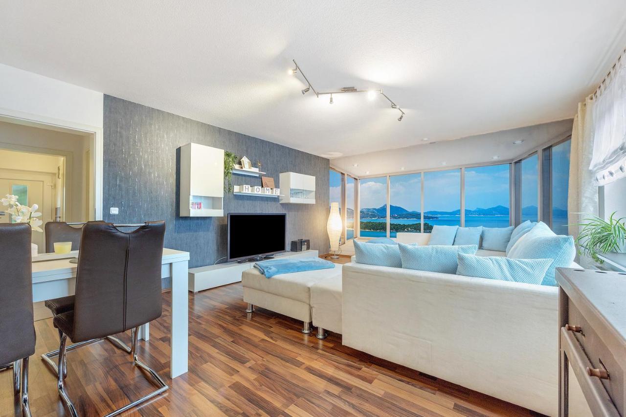 Connys Sonne Apartment *